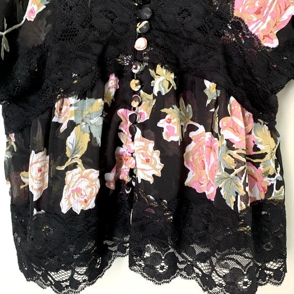 Seductions XS deep V floral lace top - Picture 6 of 11